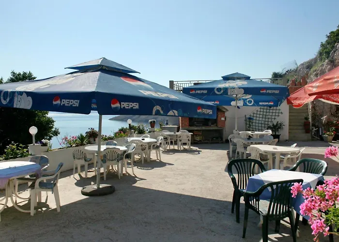 And With Parking Space Stara Baska, Krk - 5447 Gasthof Stara Baška